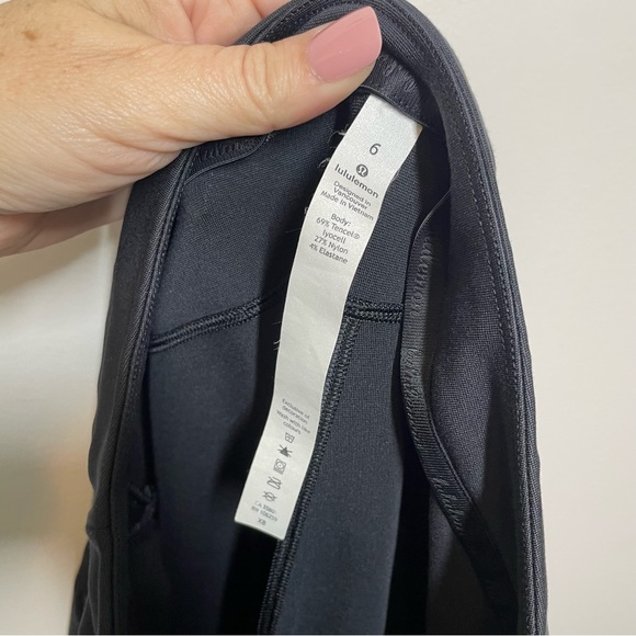Lululemon On The Move Pant Ponte *28"
Black - Picture 9 of 11